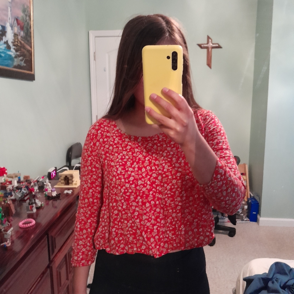 3/4 Sleeve Floral Crop Top